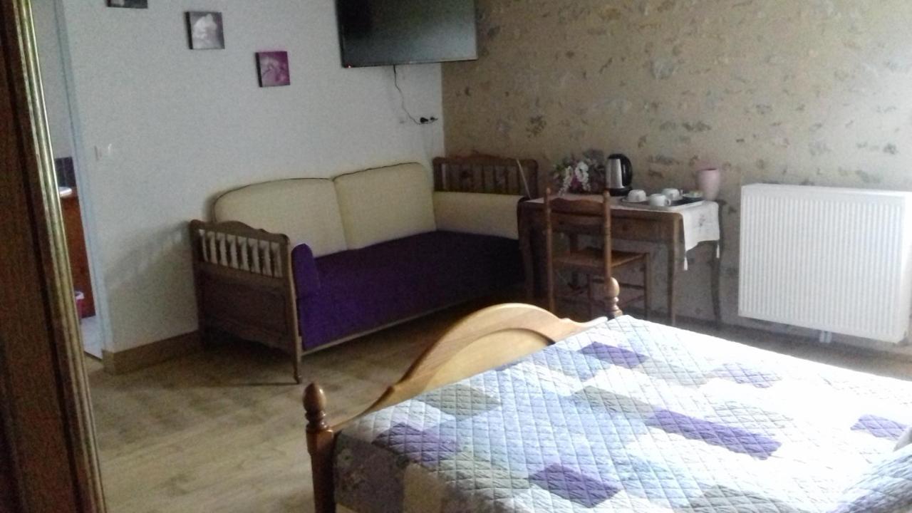 Domaine De La Rue Bed and Breakfast La Berthenoux Εξωτερικό φωτογραφία