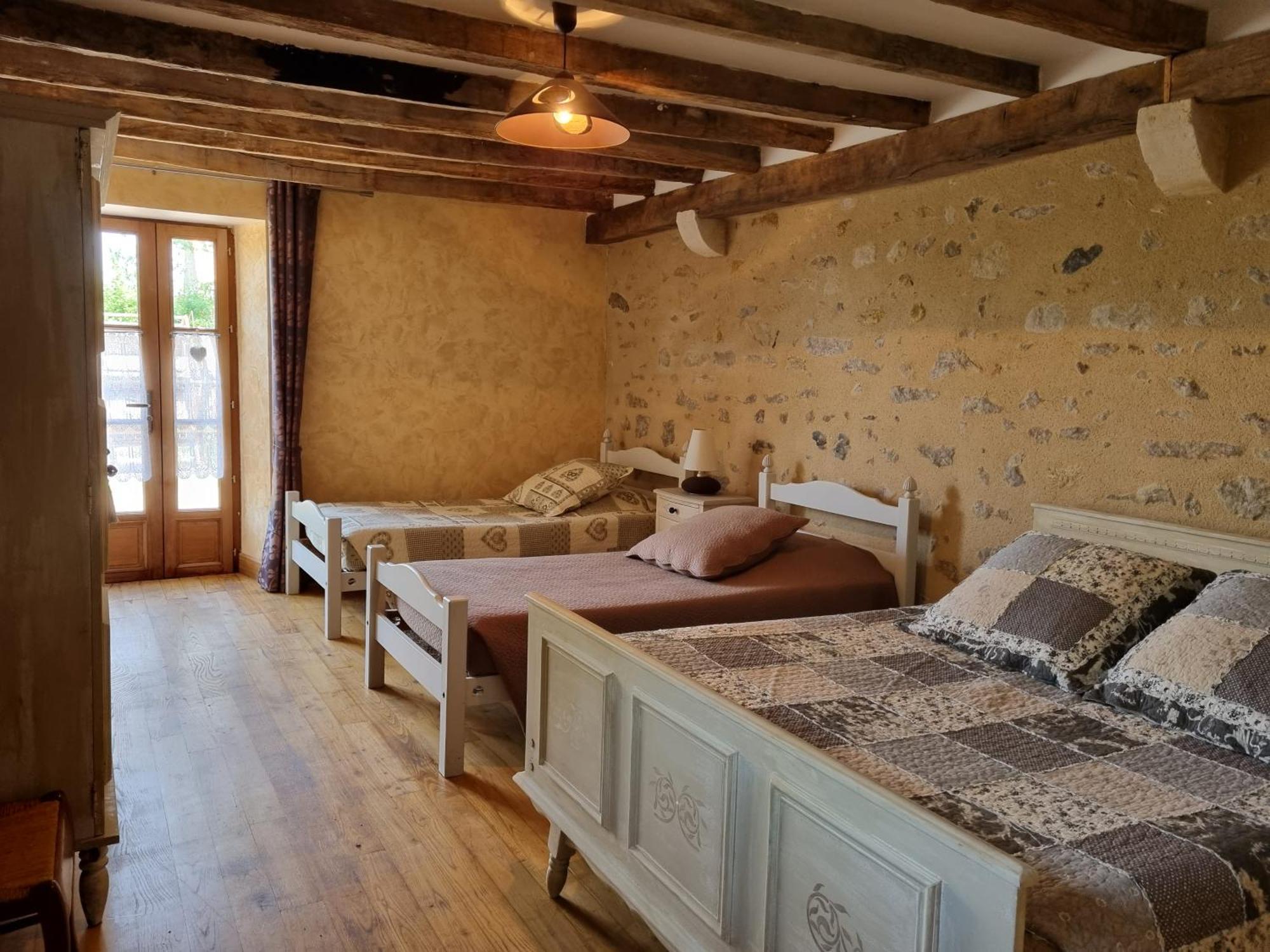 Domaine De La Rue Bed and Breakfast La Berthenoux Εξωτερικό φωτογραφία
